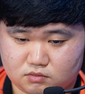 Face of Lonely